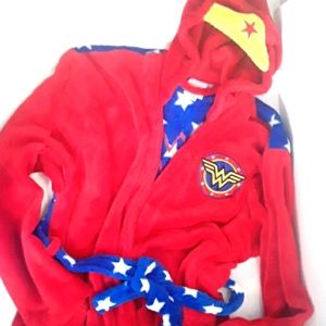 Red Robe, Blue White Stars